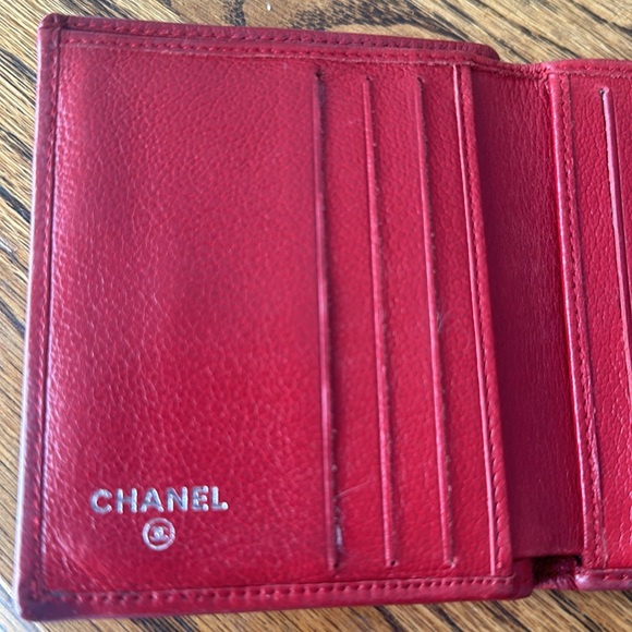 CHANEL CAMELLIA RED WALLET. EUC Rare color w/COA Host pick - Picture 5 of 8
